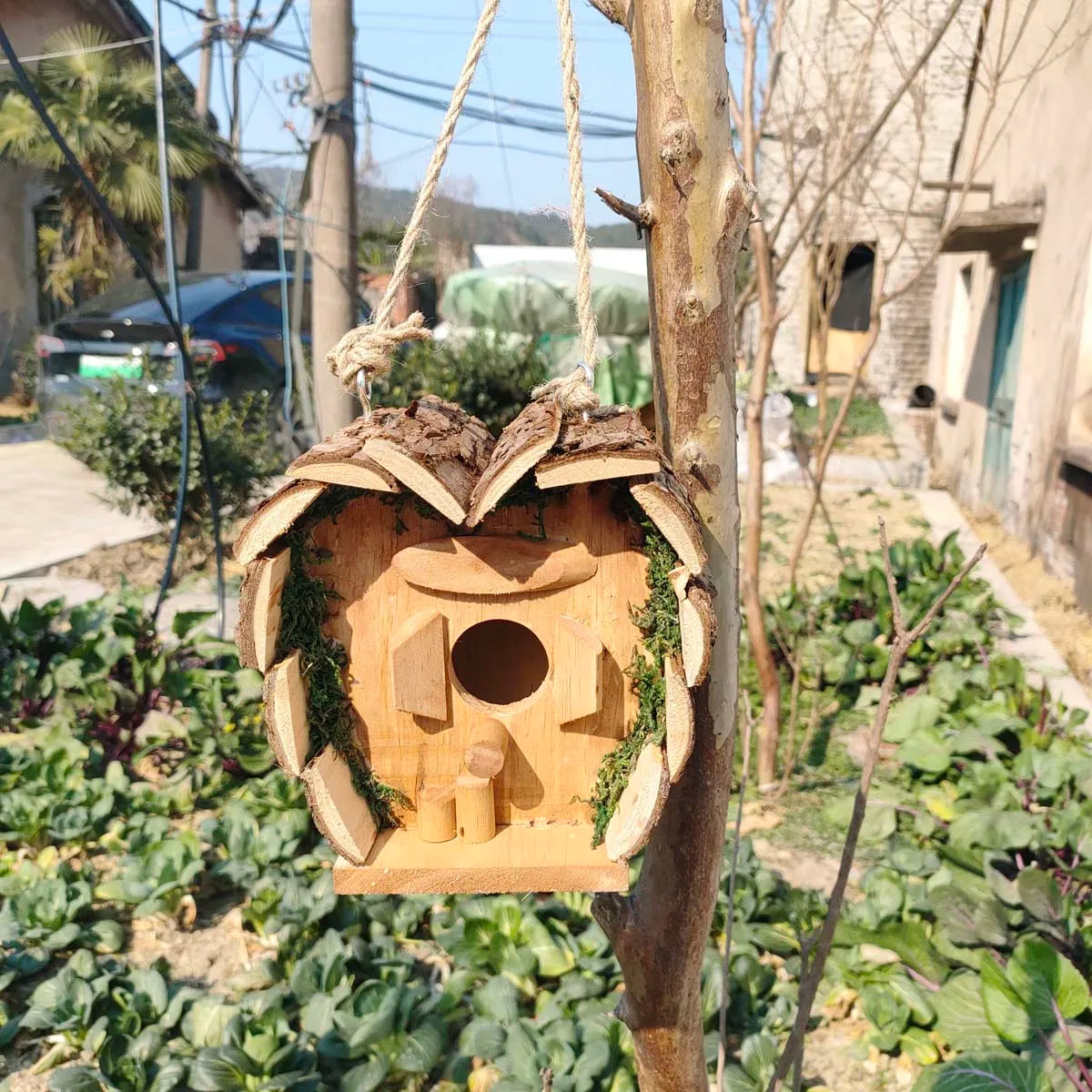Heart-Shaped Wooden Bird Nest - Outdoor Hanging Bird House with Pole